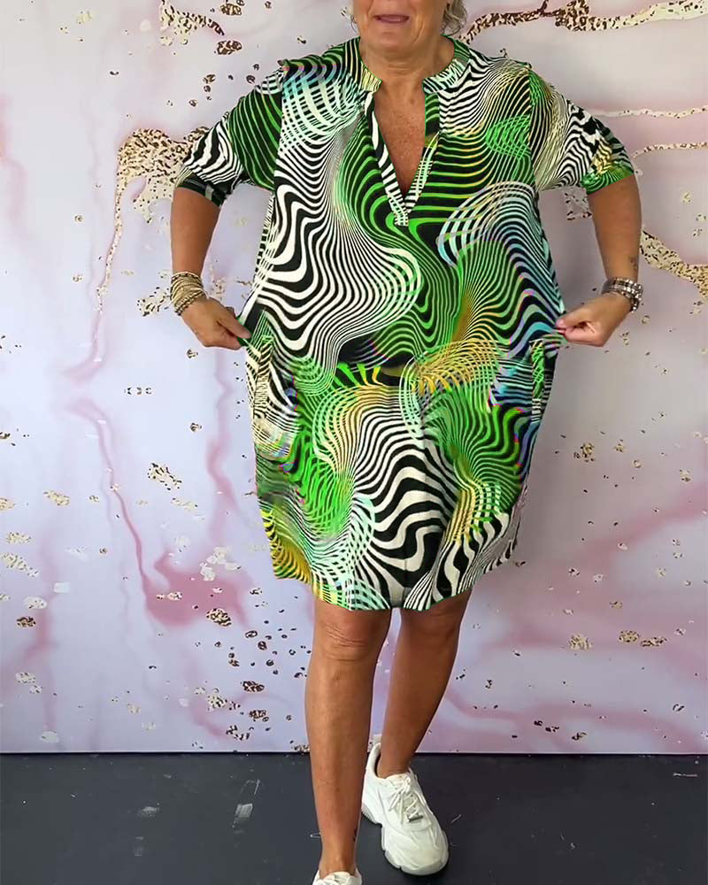 Roya™ – Kleurrijke jurk met V-hals