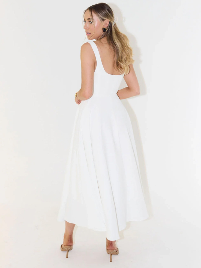 Julia | Elegante midi-jurk met vierkante hals