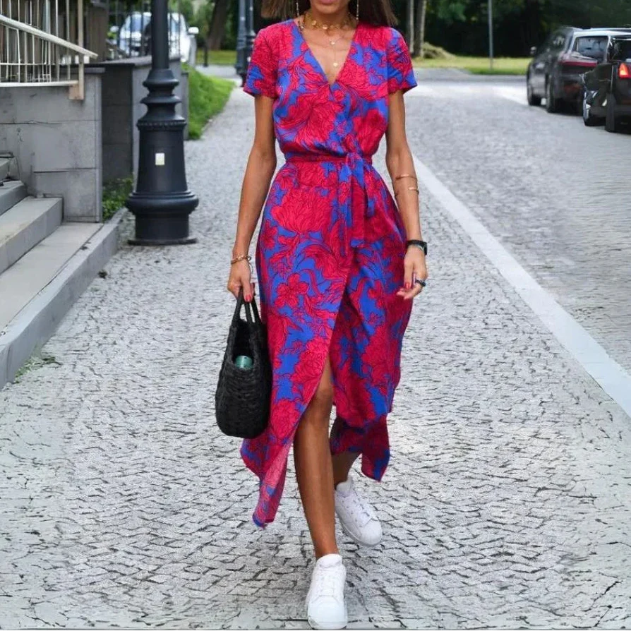 Jorlyn™ – Elegante jurk met V-hals en getailleerde pasvorm